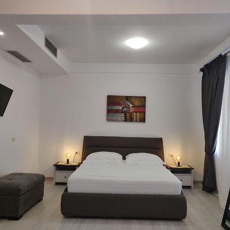 E&A Apartments Guesthouse Durres Ngoại thất bức ảnh
