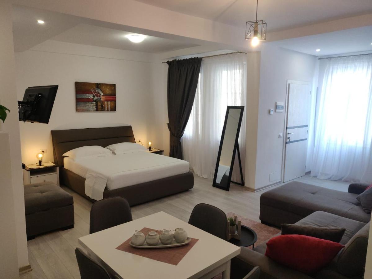 E&A Apartments Guesthouse Durres Ngoại thất bức ảnh