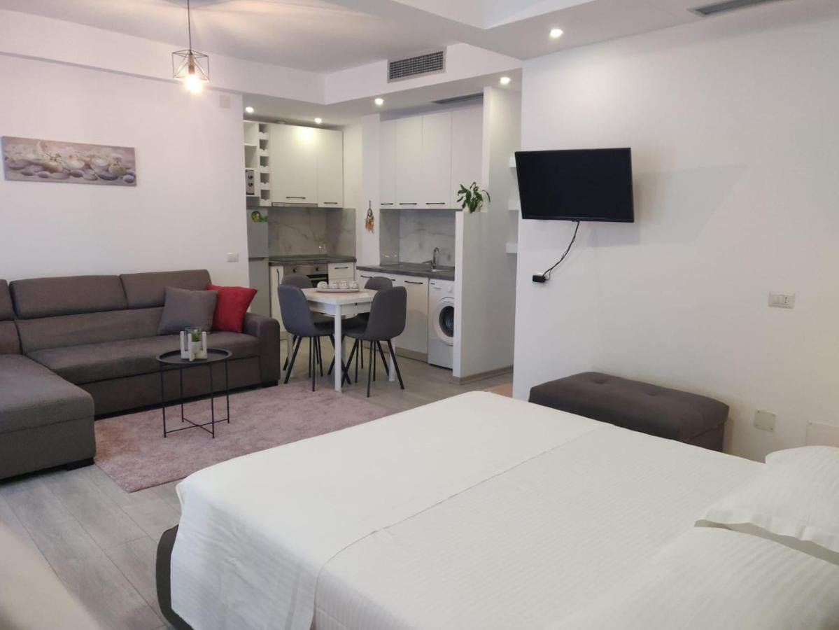 E&A Apartments Guesthouse Durres Ngoại thất bức ảnh