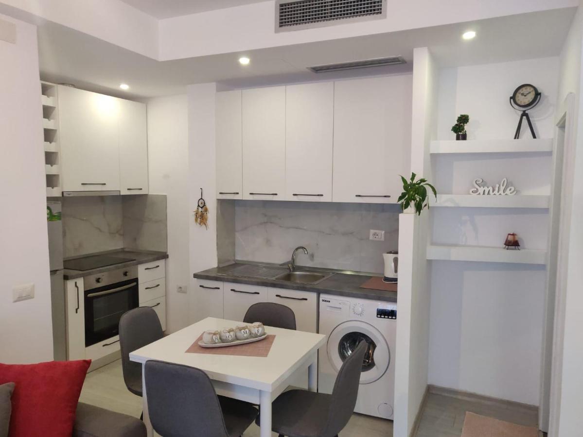 E&A Apartments Guesthouse Durres Ngoại thất bức ảnh
