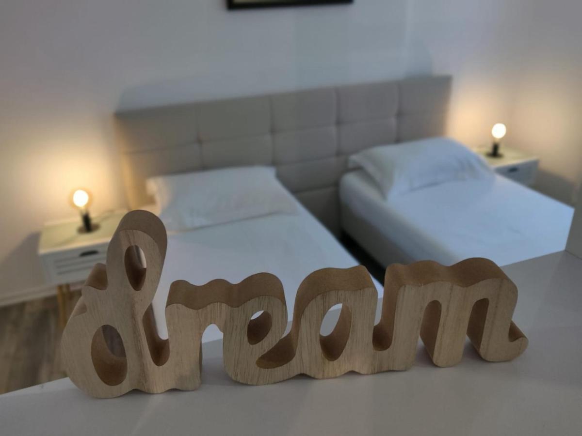 E&A Apartments Guesthouse Durres Ngoại thất bức ảnh